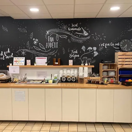 De La Roche - Champlon Хостел *