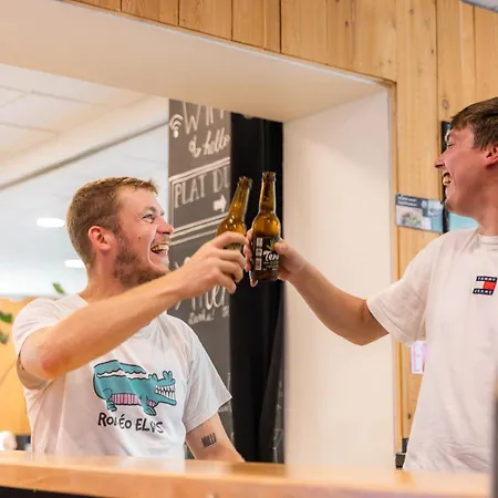 De La Roche - Champlon Ostello *