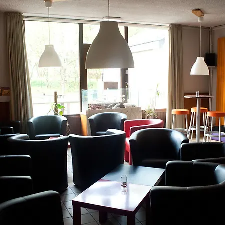 Vandrarhem De La Roche - Champlon *