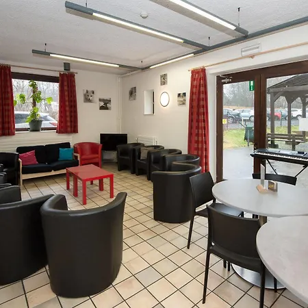 De La Roche - Champlon Hostel