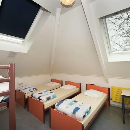De La Roche - Champlon Hostel